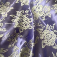 Wunderschönes Großblumen-Design Regulärer Stil Lagerware Rabattpreis Hochwertige Seiden-Jacquard-Stoffe für Kleidung und Kostüme