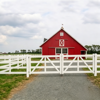 Clôtures et portails de ferme en PVC enduit, style européen, imperméables et antirouille, à dimensions personnalisables