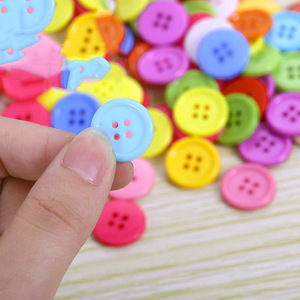 Bottoni in Plastica Colorati all'Ingrosso con 4 Fori per Bambini, Bottoni Ecologici con Perline, Bottoni Piatti Rotondi con Bordo Sottile per Fai-da-Te - Product Image 2