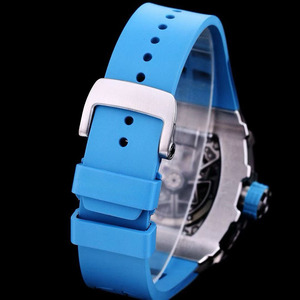 Reloj deportivo multifuncional para hombre, de alta gama, lujoso y elegante, con caja de acero inoxidable, mecanismo esqueletizado y correa de caucho azul. - Product Image 5