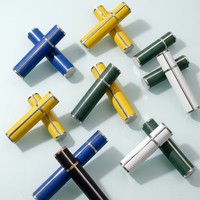 Vente en gros d'atomiseurs de parfum cylindriques en cuir de 5 ml et 10 ml, vaporisateur portable de voyage miniature rechargeable, décalcomanie, logo personnalisé