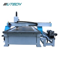 Machine de gravure CNC 4 axes UTECH de Chine avec commande DSP et boîte de vitesses à roulements pour la sculpture de pieds de canapé, de chaise et de table en bois à haute rigidité