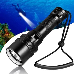 Torcia subacquea professionale a <span class=keywords><strong>LED</strong></span> super luminosa <span class=keywords><strong>T6</strong></span>, torcia subacquea ad alto lumen, lampada subacquea impermeabile IP68 con batteria 18650 - Product Image 1