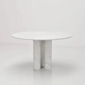 白色大理石底座圆形餐桌，本世纪中叶卡拉拉大理石圆形桌面，带3个圆柱形底座