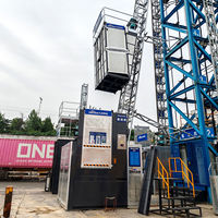 Monte-charge de construction incliné et courbé SC200, capacité 2000 kg, vitesse 0-40 m/min, inclinaison 0-15 degrés, certifié ISO CE