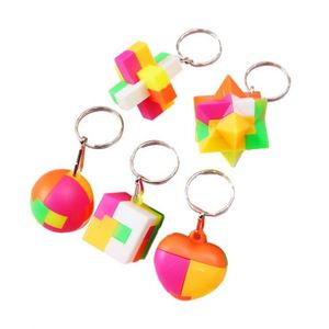Mini-porte-clés en plastique en forme de casse-tête Kongming, jouets créatifs nostalgiques à assembler - Product Image 3