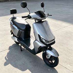 2026 High Quality Disc Wheel Classic Two-wheel Scooter Long Range 1000W Brushless Motor 150kg Load Capacity - Product Image 1