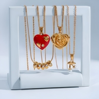 JUSNOVA Nuevo Diseño Serie Océano Collar con Colgante de Estrella de Mar de Acero Inoxidable Chapado en Oro de 18K para Mujer