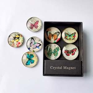 Autocollant de réfrigérateur vintage papillon, aimant rond tridimensionnel en verre pour tableau blanc, autocollant de réfrigérateur - Product Image 1