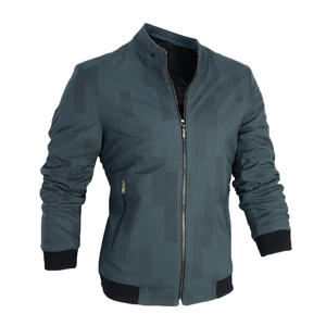 Veste pour homme Comfort Shield avec un design chaud au cœur, une forme décontractée et une utilisation polyvalente en plein air - Product Image 2