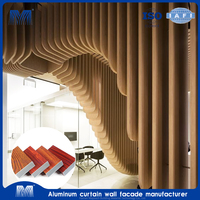 Revestimiento de Aluminio Económico 4x8 para Decoración del Hogar, Diseños de Techos Decorativos, Revestimiento WPC para Sala de Grabación, Azulejos 2x4, Venta al por Mayor de Techos Europeos