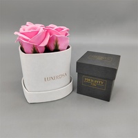 Boîtes d'emballage cadeau de mariage en carton recyclé personnalisées OEM, forme carrée et en forme de cœur, pour fleurs