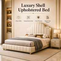 Luxuriöses Modernes Italienisches Muschelförmiges Lederbett mit Goldfarbenem Metallrahmen und Wellendesign für Hotel- und Villenprojekte