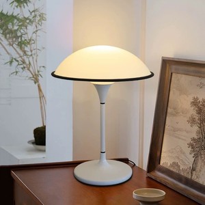 Lámpara de mesa cremosa estilo retro con forma de hongo, E27 LED, control táctil, cuida la vista, luz de escritorio para decoración de dormitorio - Product Image 1