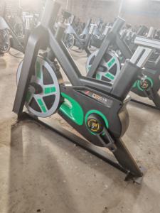 <span class=keywords><strong>Bicicleta</strong></span> <span class=keywords><strong>de</strong></span> spinning magnética comercial |   Volante <span class=keywords><strong>de</strong></span> Inercia <span class=keywords><strong>de</strong></span> 15 kg |   <span class=keywords><strong>Bicicleta</strong></span> <span class=keywords><strong>de</strong></span> Ciclismo Estática Ajustable para Interiores |   Equipo <span class=keywords><strong>de</strong></span> Gimnasio - Product Image 5