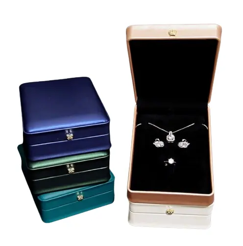 Groothandel Set Sieraden Geschenkdoos Pu Lederen Custom Armband Hanger Ring Ketting Logo Aangepaste Sieraden Verpakking Dozen