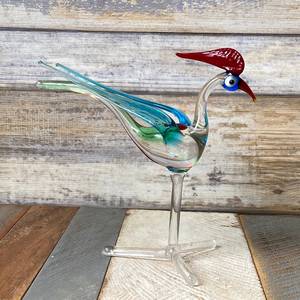 Figurine d'oiseau en verre soufflé à la main avec bec rouge et ailes bleues, sculpture animale décorative artistique, fabriquée à la main au Rajasthan - Product Image 5