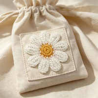 Applique fleur de marguerite au crochet faite à la main, 6 cm, 100 % coton, à coudre sur les vêtements, les robes de bébé, les chapeaux, les sacs, pour la décoration