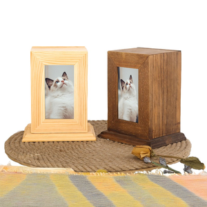 <span class=keywords><strong>Urn</strong></span> Peringatan Hewan Peliharaan Modern Mewah dengan Bingkai Foto Bergaya Peti Mati untuk Kucing dan Anjing - Product Image 1