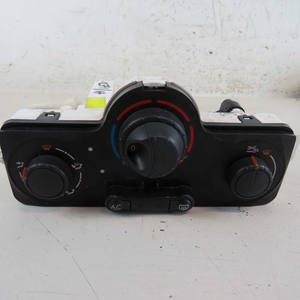 Unité de commande de climatisation Renault Clio Mk3 d'occasion 2005-2012 030967W (77204) - Product Image 1