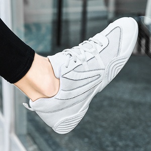 Chaussures d'aérobic compétitives pour femmes Cheerleaders enfants semelle carrée souple <span class=keywords><strong>gymnastique</strong></span> formation chaussures de danse en cuir - Product Image 5