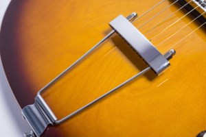 Grote GTZT-01 elektrische gitaar, glanzende esdoorn body, 22 frets, P90 H-H pickup - Product Image 4