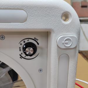 Ac Caravan Bus RV Manual Techo Escotilla <span class=keywords><strong>Brazo</strong></span> de soporte fuerte 12V Luz LED Vidrio Ingeniería Cubierta superior de plástico Estado usado Apertura - Product Image 6