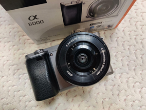 Appareil photo hybride S-ony A6000 24,3 MP APS-C, objectif 16-50 mm en option, prêt à être expédié, d'occasion - Product Image 6
