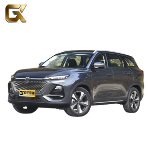 Voitures d'<span class=keywords><strong>occasion</strong></span> Nouvelle Arrivée Changan X7 Plus SUV 5 Sièges en Cuir Moteur Turbo DCT 300 Nm Boîte Automatique Intérieur Sombre Compact - Product Image 1