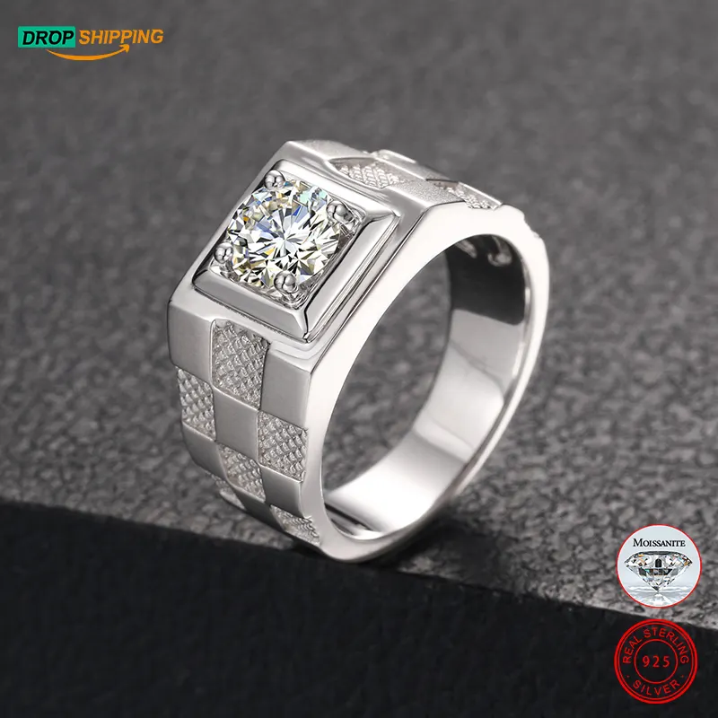 Dropshipping Wedding Jewelry White Gold Plated 925 Sterling Silver 1ct VVS Moissanite Diamond Engagement Band Ring For Men