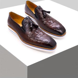 Zapatos Casuales de Hombre con Patrón de Patchwork de Alta Calidad, Impermeables, con Cordones, Suela Antideslizante, Parte Superior Elevada y Empotrada para Negocios - Product Image 1