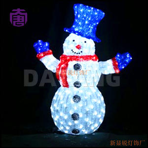 Luces decorativas LED 3D de muñeco de nieve, diseño personalizado impermeable IP65 para celebraciones navideñas y de Año Nuevo al aire libre. - Product Image 2