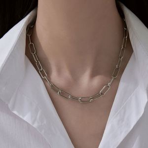 Cadena Básica Versátil de Acero Inoxidable Chapada en Oro de 18K, Collar Corto y Grueso para Otoño e Invierno, Accesorio para Abrigos y Sudaderas - Product Image 4