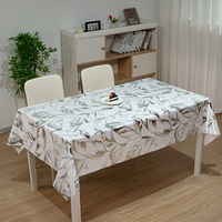 Nappe de table en PVC imperméable RNPT Grey Daisy pour table à manger, imperméable et résistante à l'huile, résistante à la décoloration, nappe rectangulaire