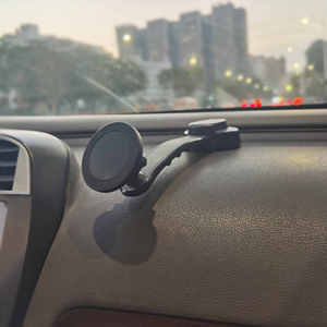 Support magnétique pour téléphone de voiture avec ventouse, rotation à 360 degrés, bras flexible, maintien robuste, portable, pour tableau de bord et pare-brise - Product Image 1