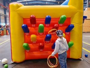 Juegos Inflables Multideportivos para Carnaval |   Juego de Lanzamiento de Anillos, Baloncesto y Tiro al Blanco para Alquiler - Product Image 5