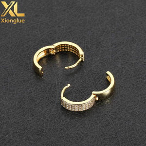 Pendientes de Diamantes de Imitación Personalizados Estilo Hip Hop para Mujer Veromca, Pendientes de Circonita Cúbica Doble Chapados en Oro de 18K - Product Image 6