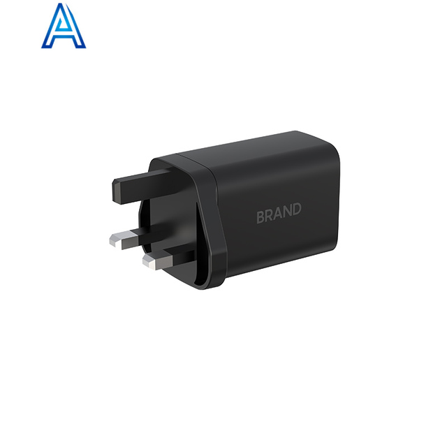 Factory made 65W fast GaN built-in retractable 3 port wall USB-A type-C cellphone mobile phone chargers adapter power charger