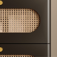 Table de chevet rétro en rotin noir avec 2 tiroirs pour appartement de présentation de projet hôtelier, mobilier de chambre écologique
