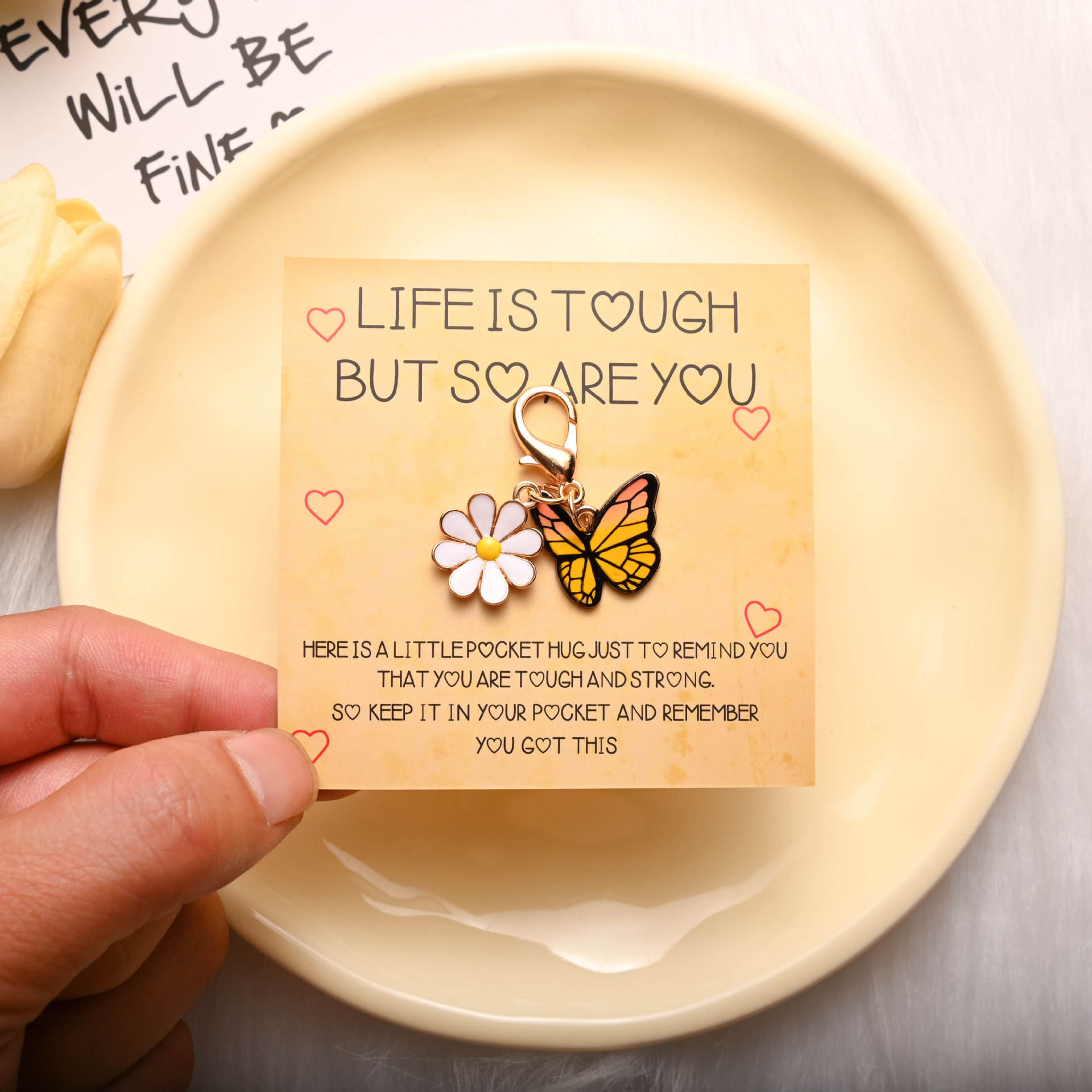 สีเหลือง