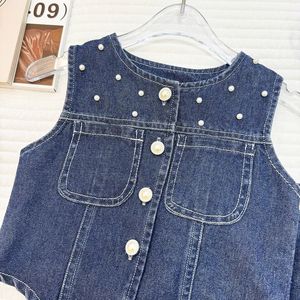 Ensemble en jean d'été pour filles 2026 : Nouveau gilet en jean perlé et jupe courte rétro, ensemble deux pièces pour bébés filles - Vente transfrontalière - Product Image 4