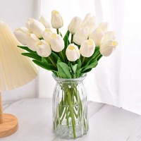2026 China Bestseller PU Künstliche Tulpen Blumen Gelbe Rote Künstliche Tulpenblumenwand für Abschlussfeier und Muttertag