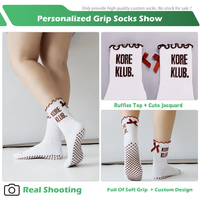 Chaussettes douces confortables de haute qualité, élégantes et à la mode pour femmes Production en usine avec logo en bas pour les jeunes