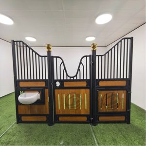 Cobertizo para caballos de granja portátil móvil para exteriores de 10 pies, cobertizo para caballos prefabricado con marco de Metal y puerta de heno Los Caballos - Product Image 2