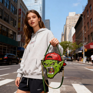 Sac à bandoulière Edgy Goblin Ita Bag Monstre 3D avec casquette de baseball, pochette transparente, style punk streetwear - Product Image 3
