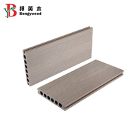 Nouveau modèle de parquet en bois imperméable pour jardin Terrasse en plastique composite Revêtement de sol extérieur en bois composite