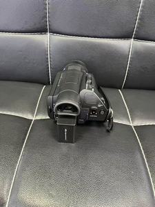 Caméscope 4K haute performance Sony FDR <span class=keywords><strong>AX700</strong></span> d'occasion - Product Image 5