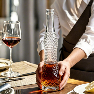 Bouteille en <span class=keywords><strong>verre</strong></span> ronde et fine personnalisée de 20 cl, 30 cl, 500 ml, 700 ml, 750 ml avec bouchon en liège et fond épais pour spiritueux - Product Image 2