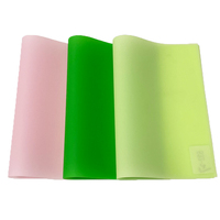 2024 nouveaux produits film PVC de gelée colorée résistant à l'huile pour la fabrication de napperons et de coques de téléphone film PVC