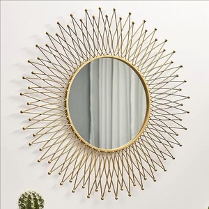 Miroir mural décoratif contemporain de 80 cm avec cadre en métal doré, fait main, pour décoration intérieure de salon, épaisseur 4 mm - Product Image 3